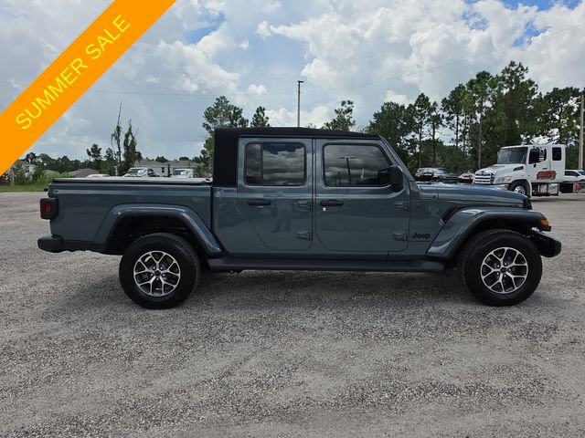 Certified 2024 Jeep Gladiator Sport AWD/4WD image 3