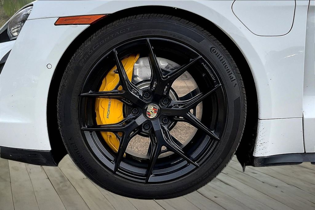 Used 2020 Porsche Taycan 4S image 33