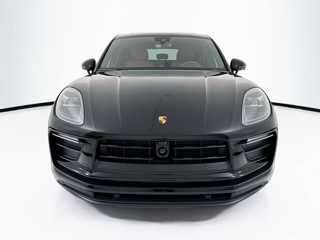 New 2026 Porsche Macan AWD/4WD image 6