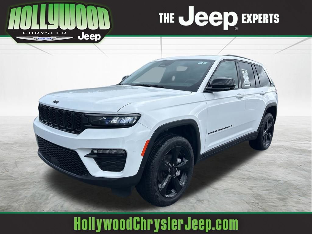 Used 2025 Jeep Grand Cherokee Limited w/ Black Appearance Package RWD image 1