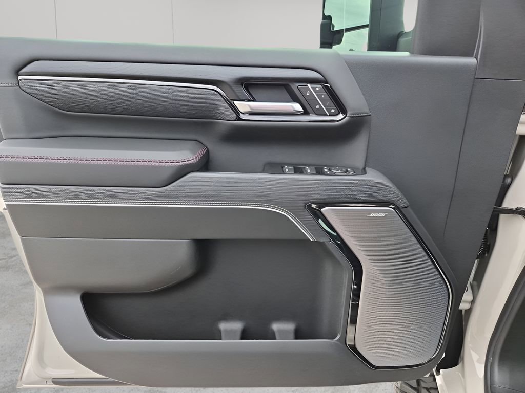 Used 2026 GMC Sierra 2500 AT4X w/ LPO, Black Badging Package image 26