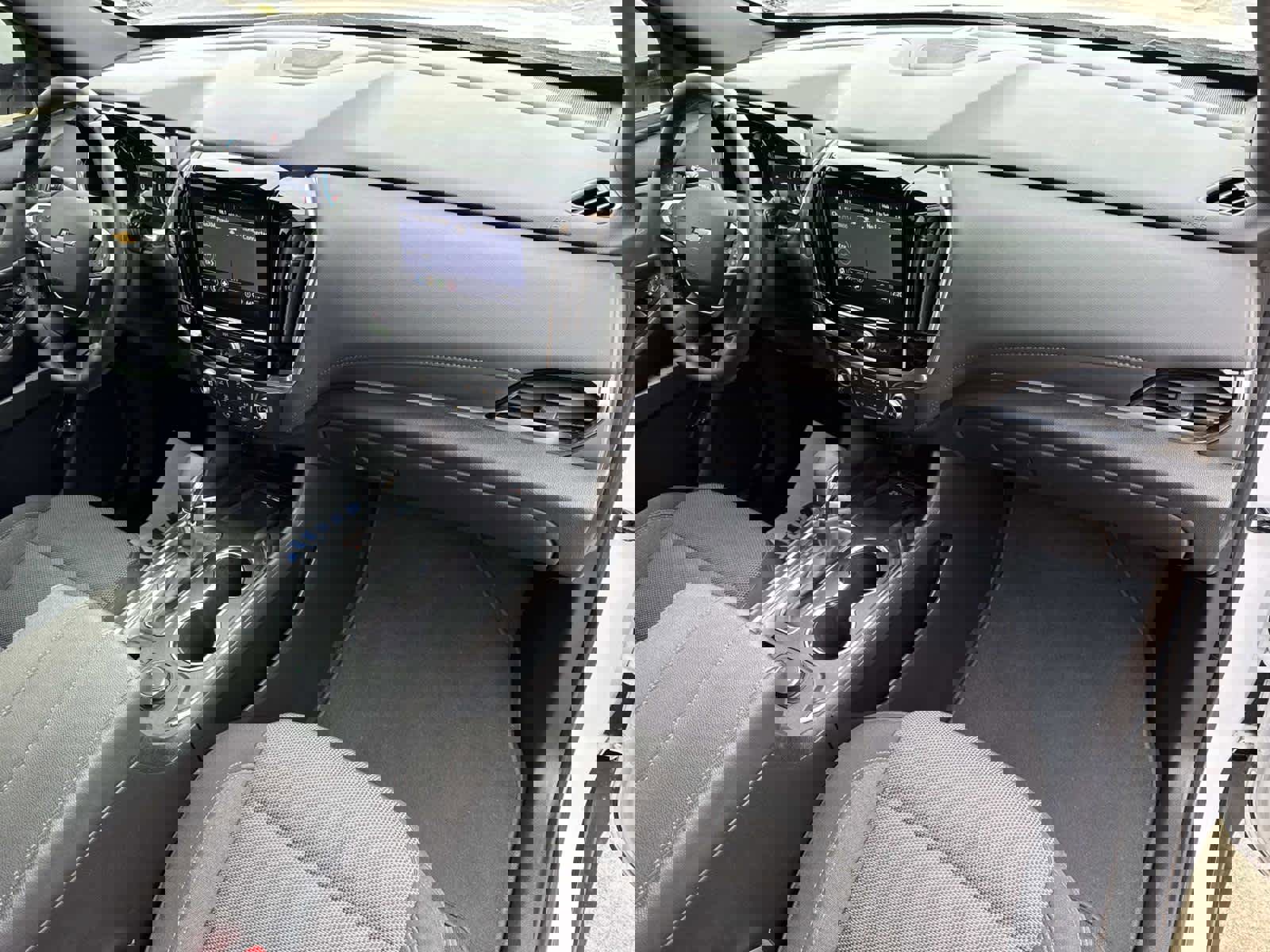 Used 2023 Chevrolet Traverse LT image 26