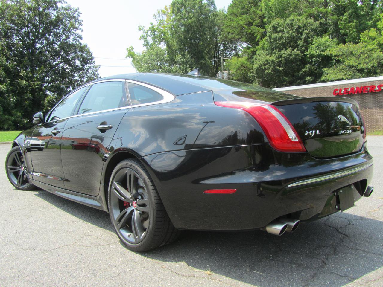 Used 2014 Jaguar XJ R Long Wheel Base RWD image 8