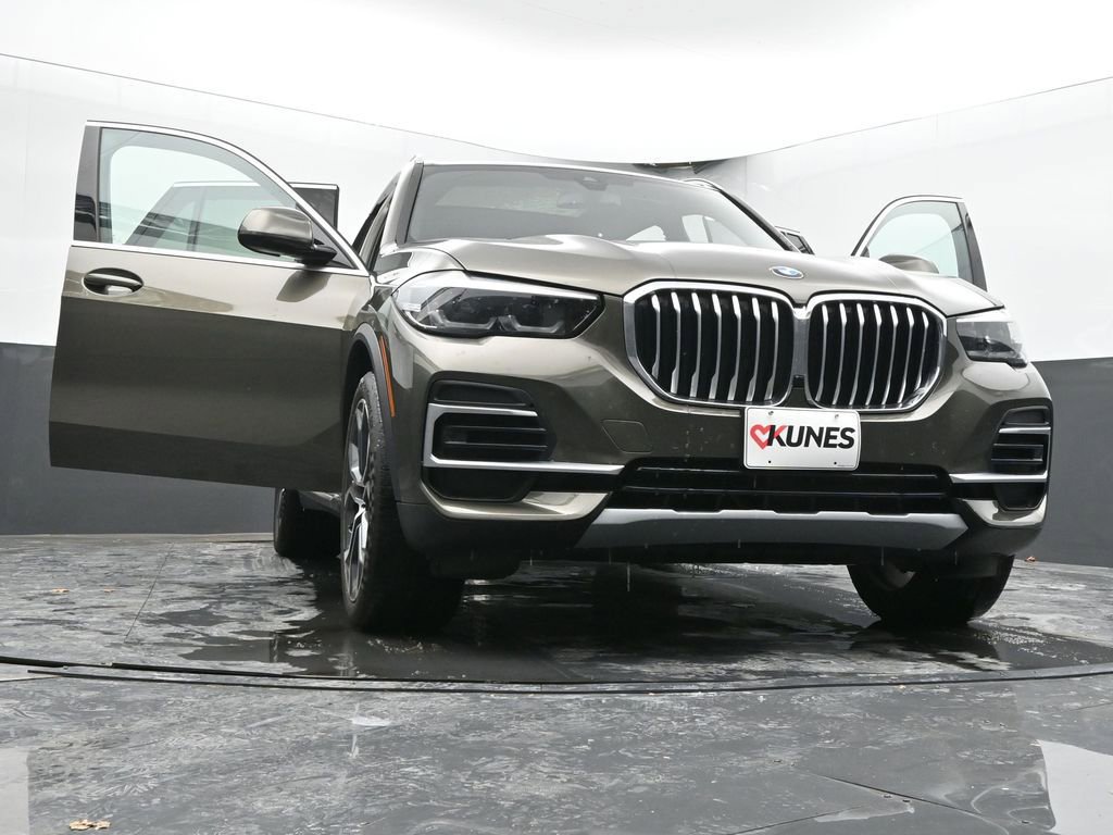 Used 2023 BMW X5 xDrive40i w/ Premium Package image 66