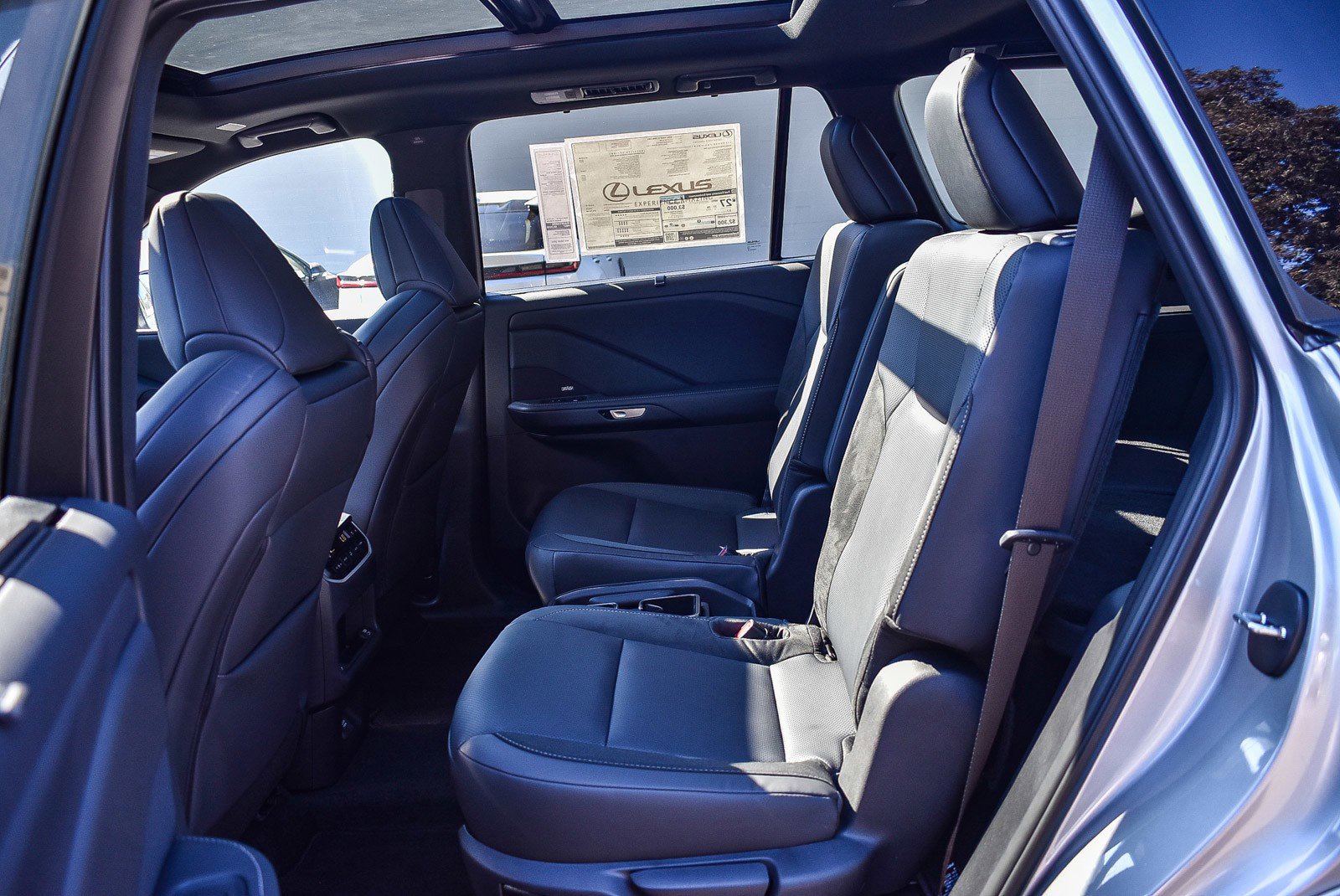 New 2026 Lexus TX 500h AWD image 18