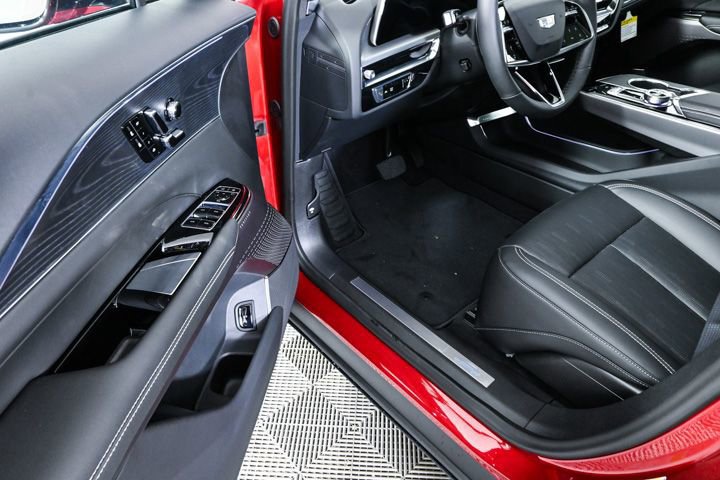 New 2025 Cadillac Lyriq Luxury image 6