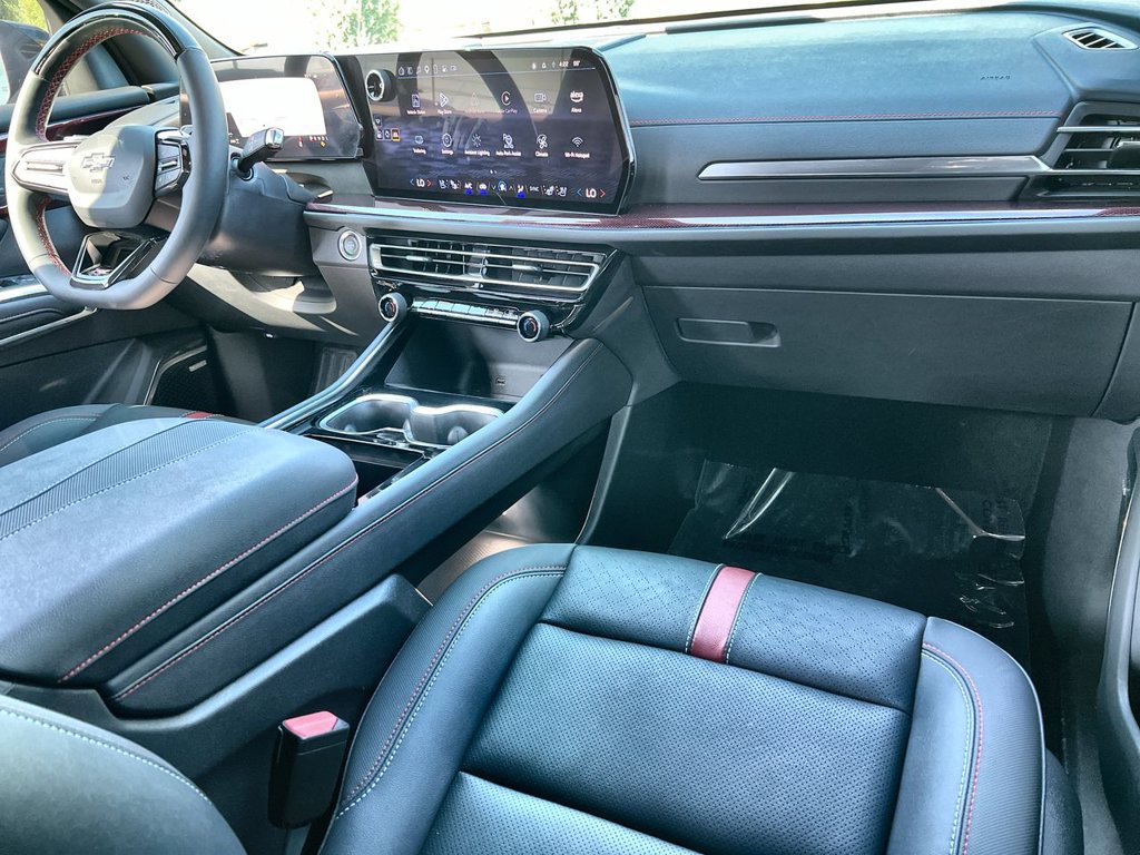 Used 2024 Chevrolet Traverse RS w/ LPO, Floor Liner Package AWD/4WD image 14