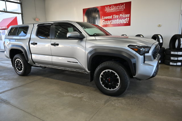Used 2024 Toyota Tacoma TRD Off-Road AWD/4WD image 4