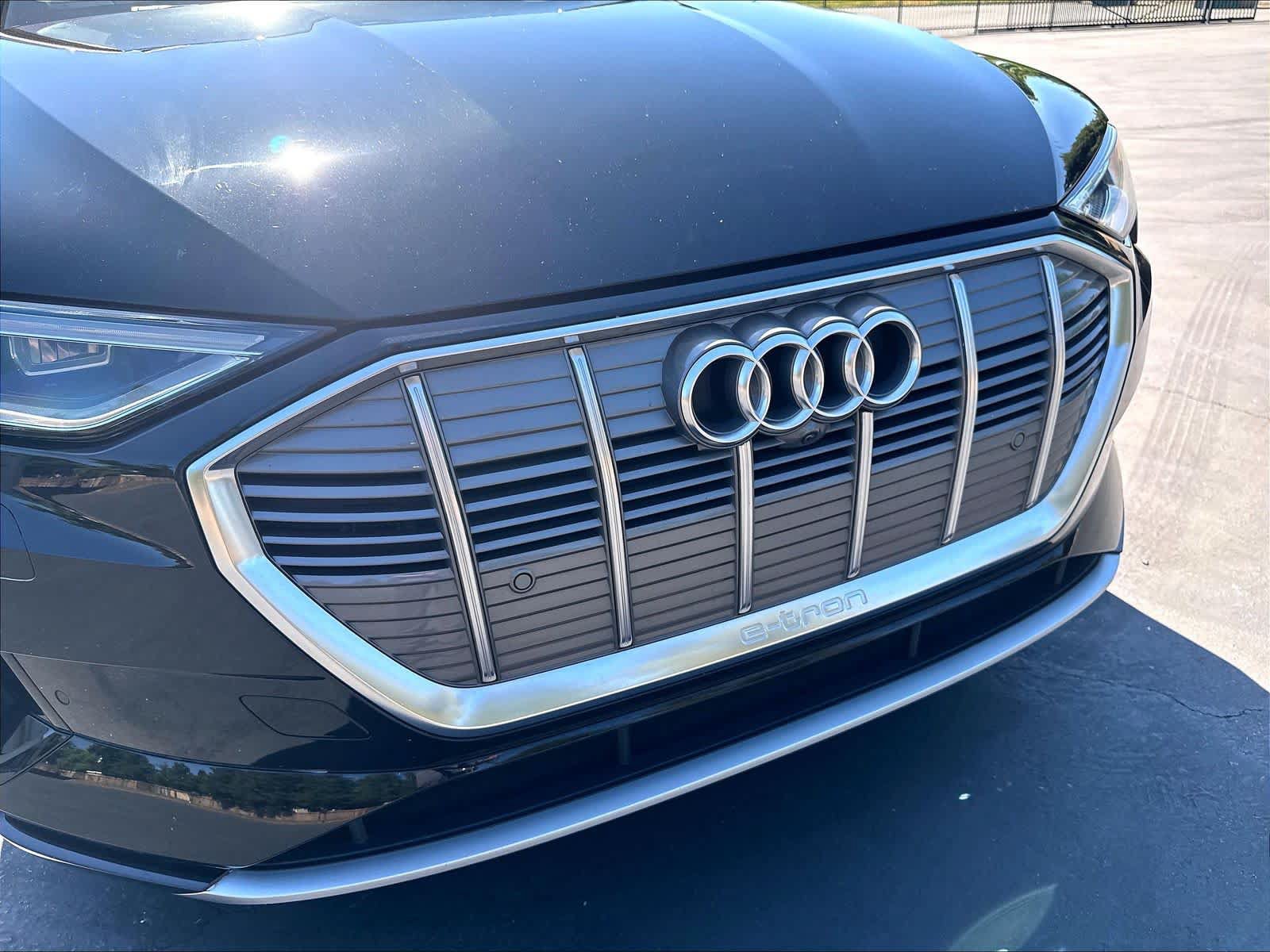 Used 2023 Audi e-tron Premium Plus w/ Premium Plus Package AWD/4WD image 33