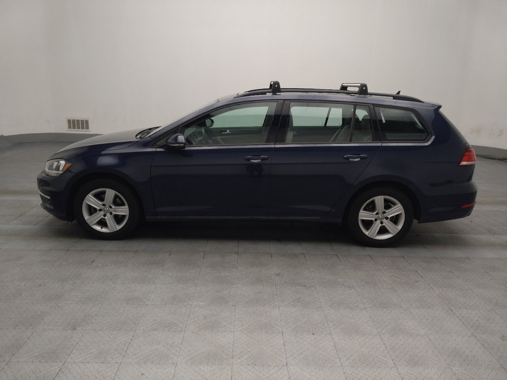 Used 2018 Volkswagen Golf SE image 2