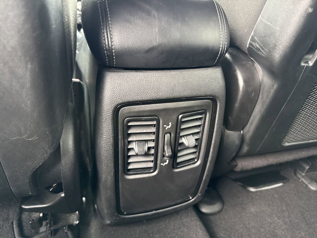 Used 2023 Dodge Durango SXT image 26