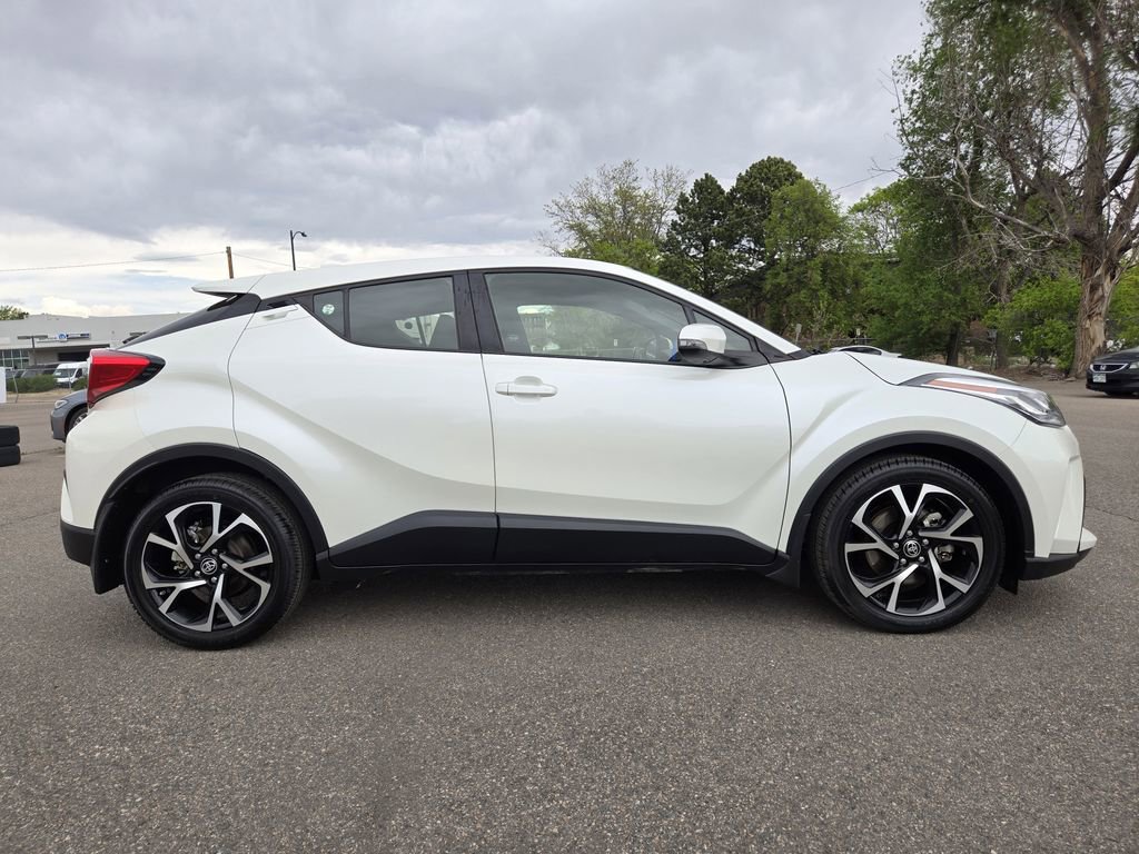 Used 2021 Toyota C-HR XLE FWD image 4