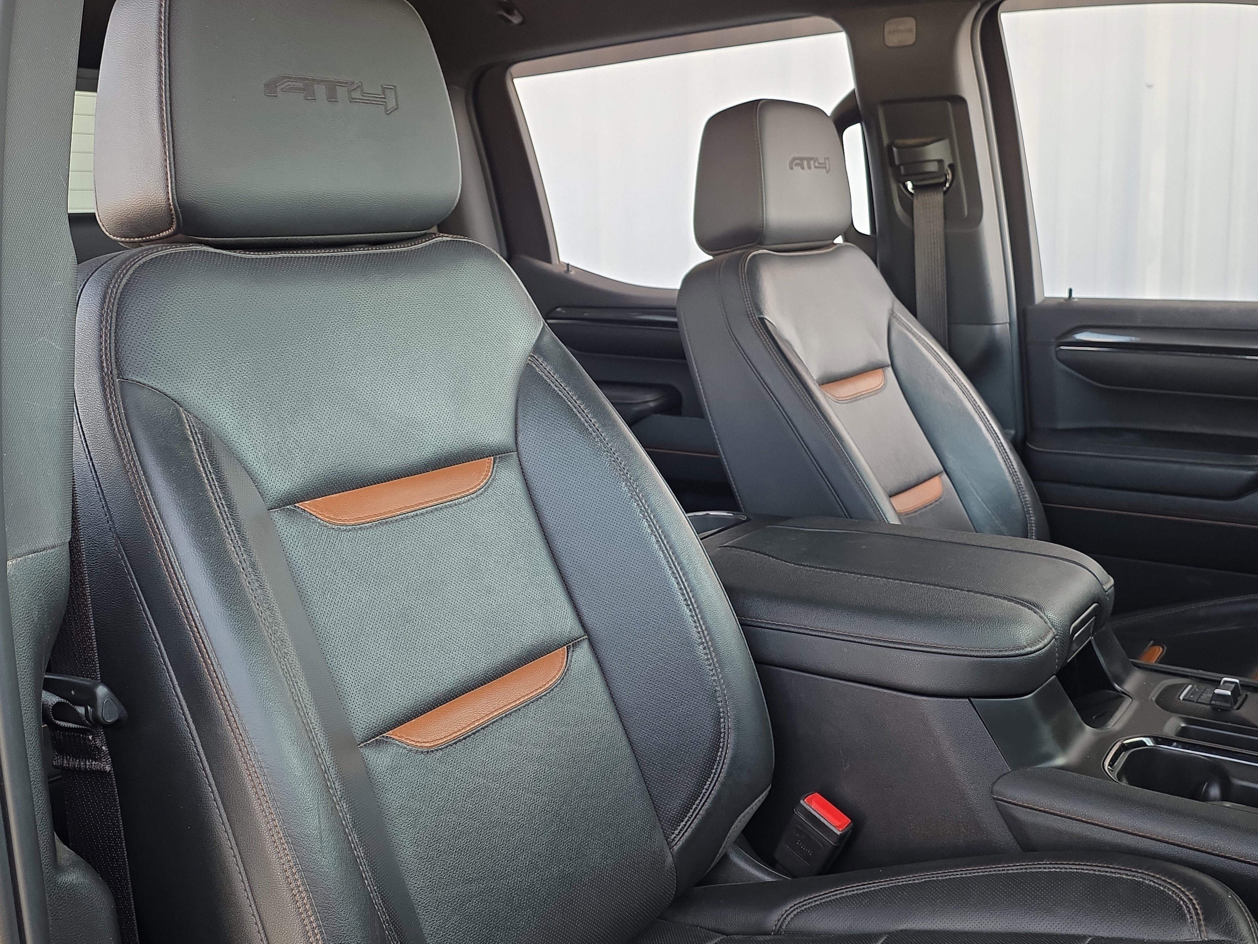 Used 2024 GMC Sierra 1500 AT4 w/ AT4 Preferred Package image 37