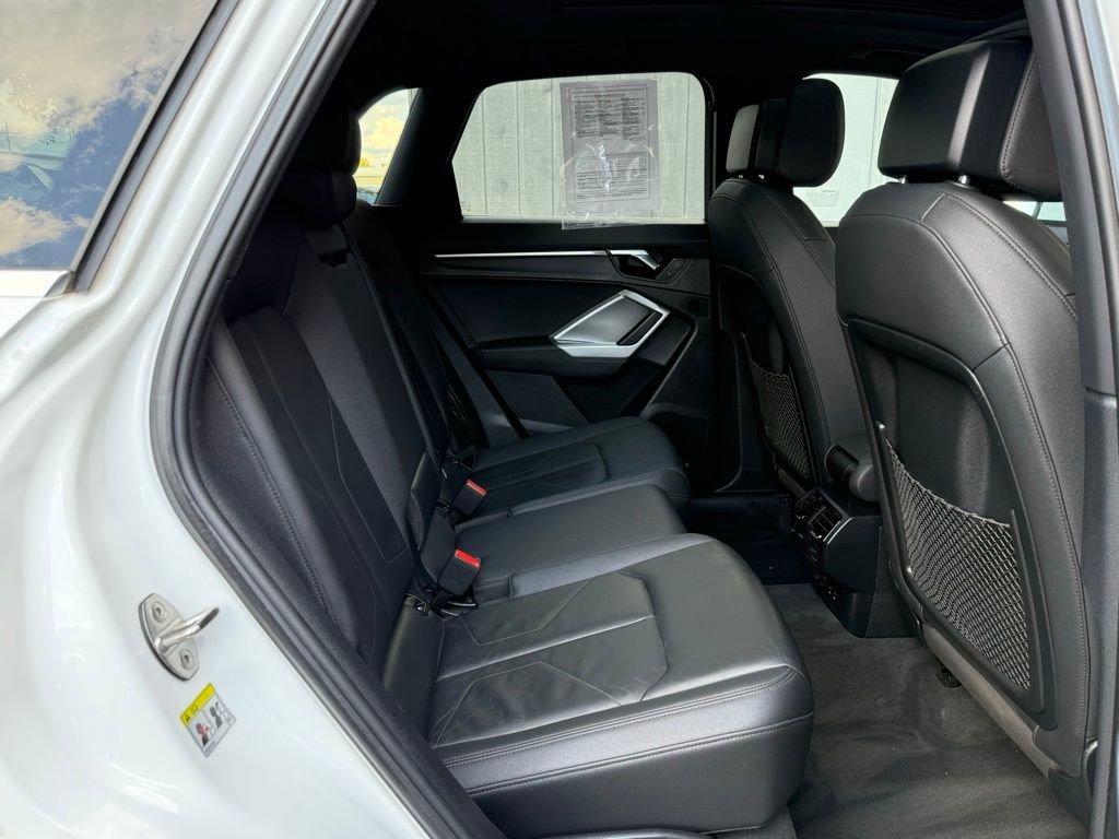 Used 2020 Audi Q3 2.0T Premium image 18