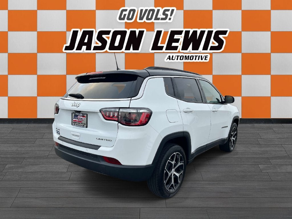 Used 2024 Jeep Compass Limited AWD/4WD image 3