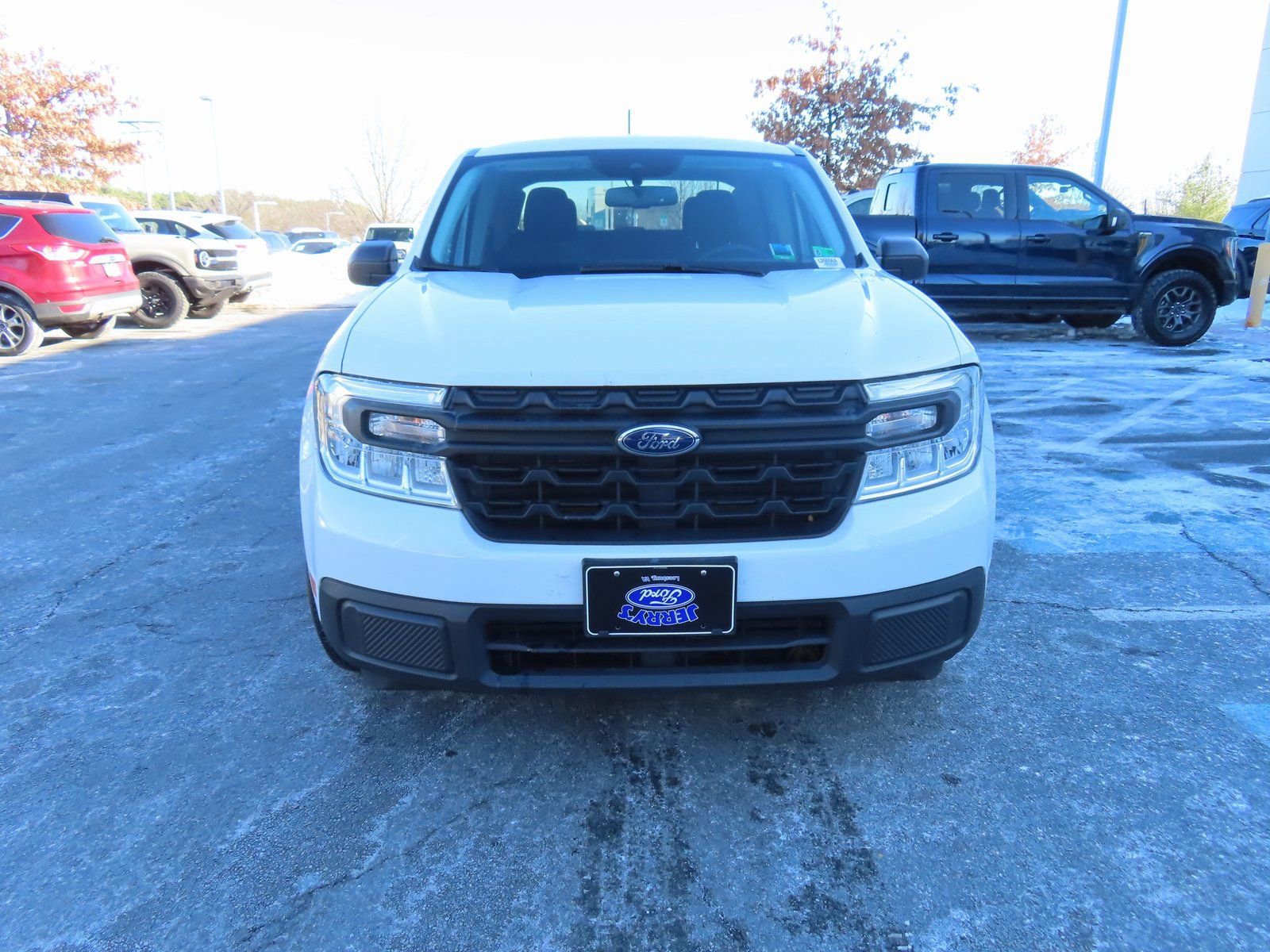 Used 2024 Ford Maverick XL image 2