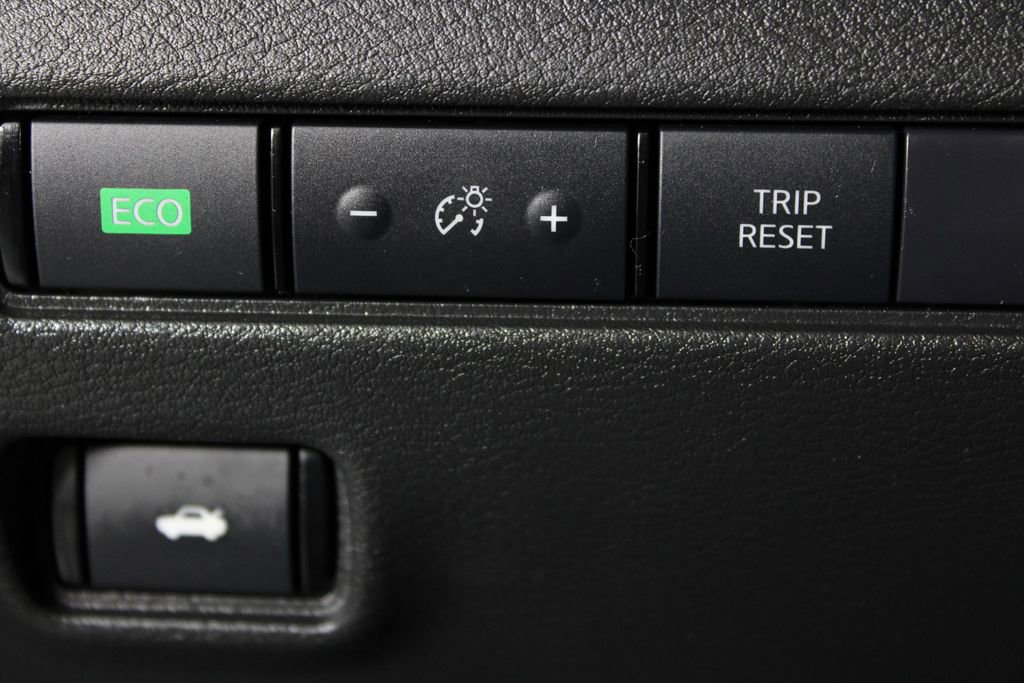 Certified 2024 Nissan Sentra SR w/ Trunk Package FWD image 24