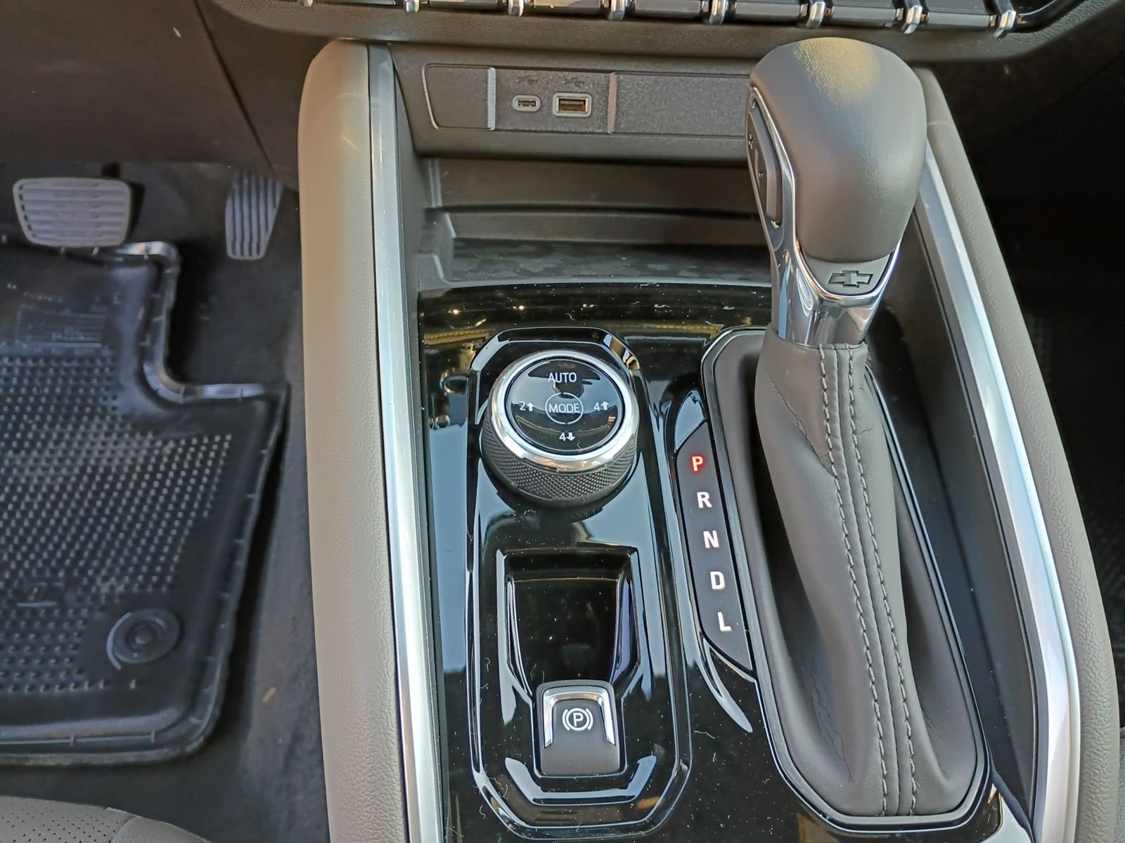 New 2026 Chevrolet Colorado ZR2 w/ Technology Package image 27