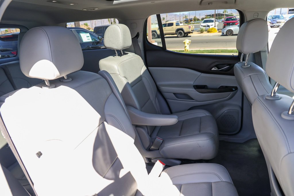 Used 2023 GMC Acadia SLT w/ Preferred Package AWD/4WD image 19