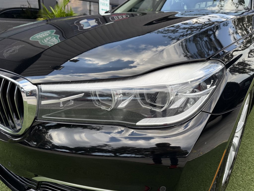 Used 2019 BMW 740i xDrive image 10