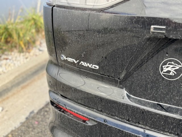 Certified 2025 Toyota Crown Signia image 45