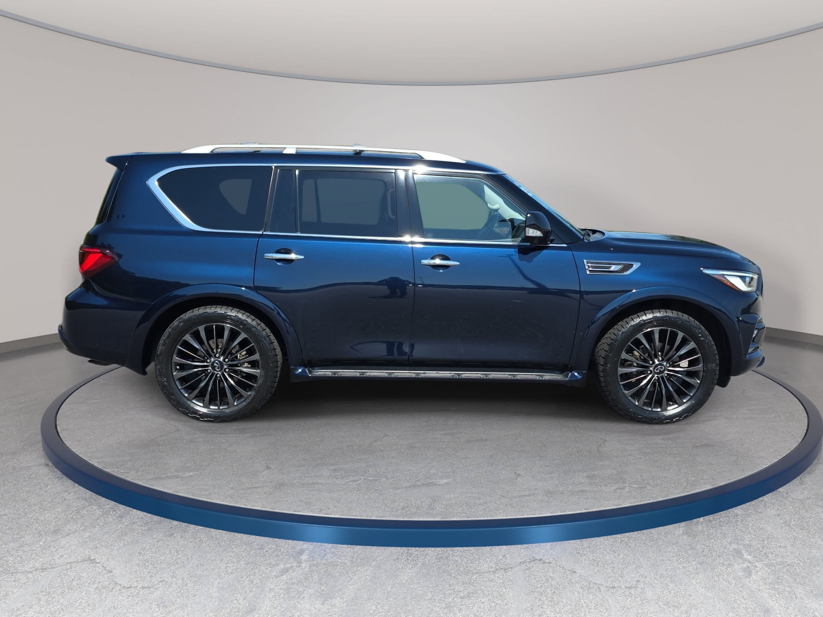 Used 2021 INFINITI QX80 Premium Select w/ Cargo Package AWD/4WD image 4