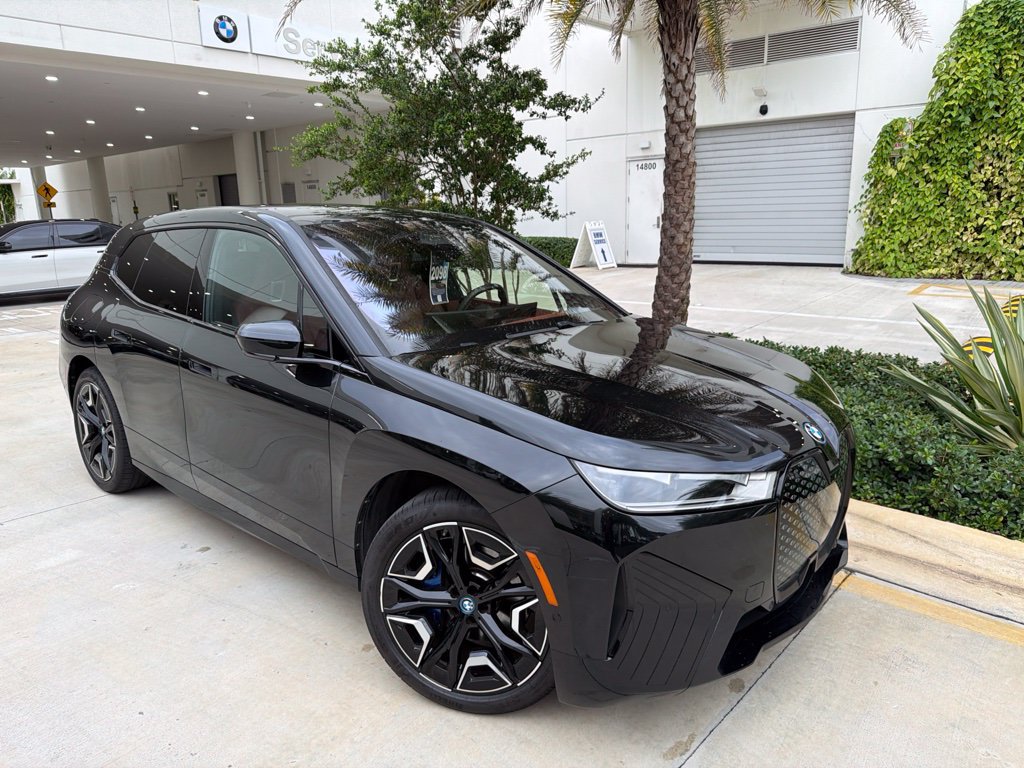 Used 2024 BMW iX xDrive50 w/ Premium Package AWD/4WD image 1