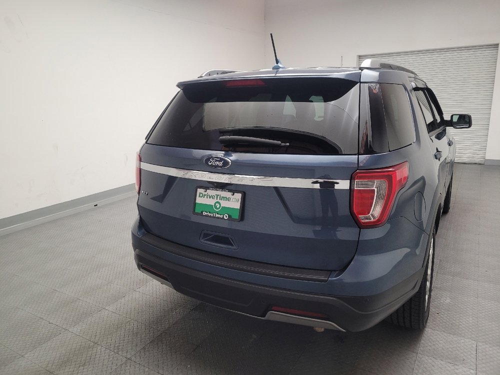 Used 2019 Ford Explorer XLT w/ Equipment Group 202A image 7