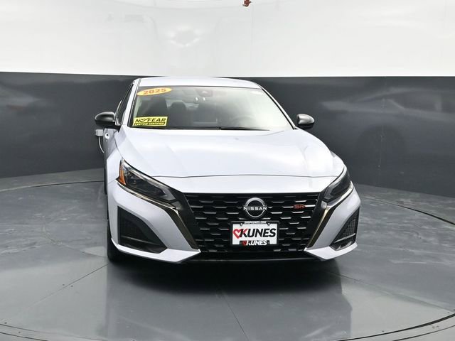 Used 2025 Nissan Altima 2.5 SR video 2