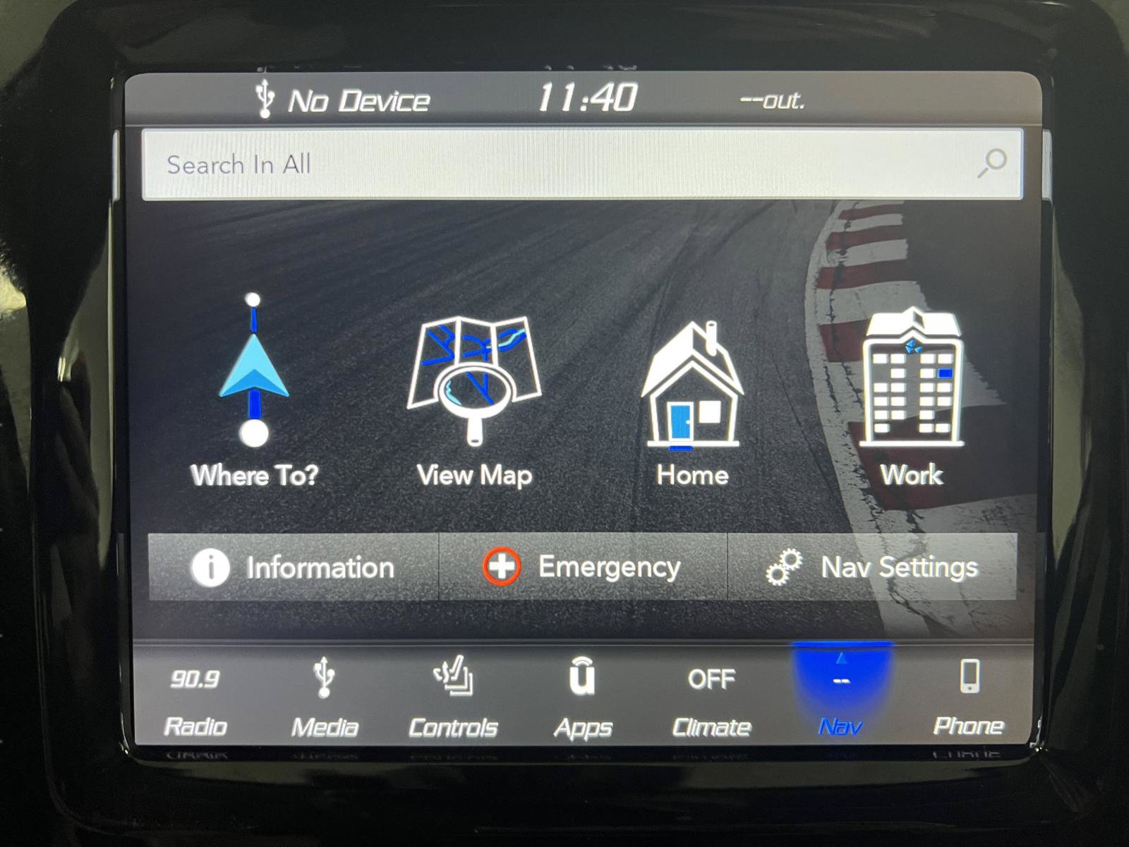 Used 2019 Jeep Cherokee Overland w/ Technology Group FWD image 21