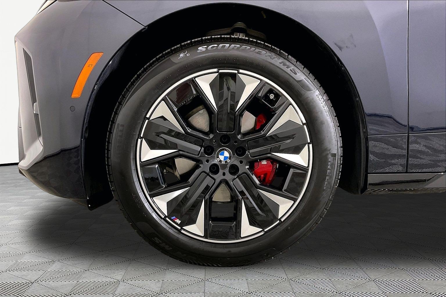 Used 2026 BMW iX xDrive60 w/ M Sport Package AWD/4WD image 11