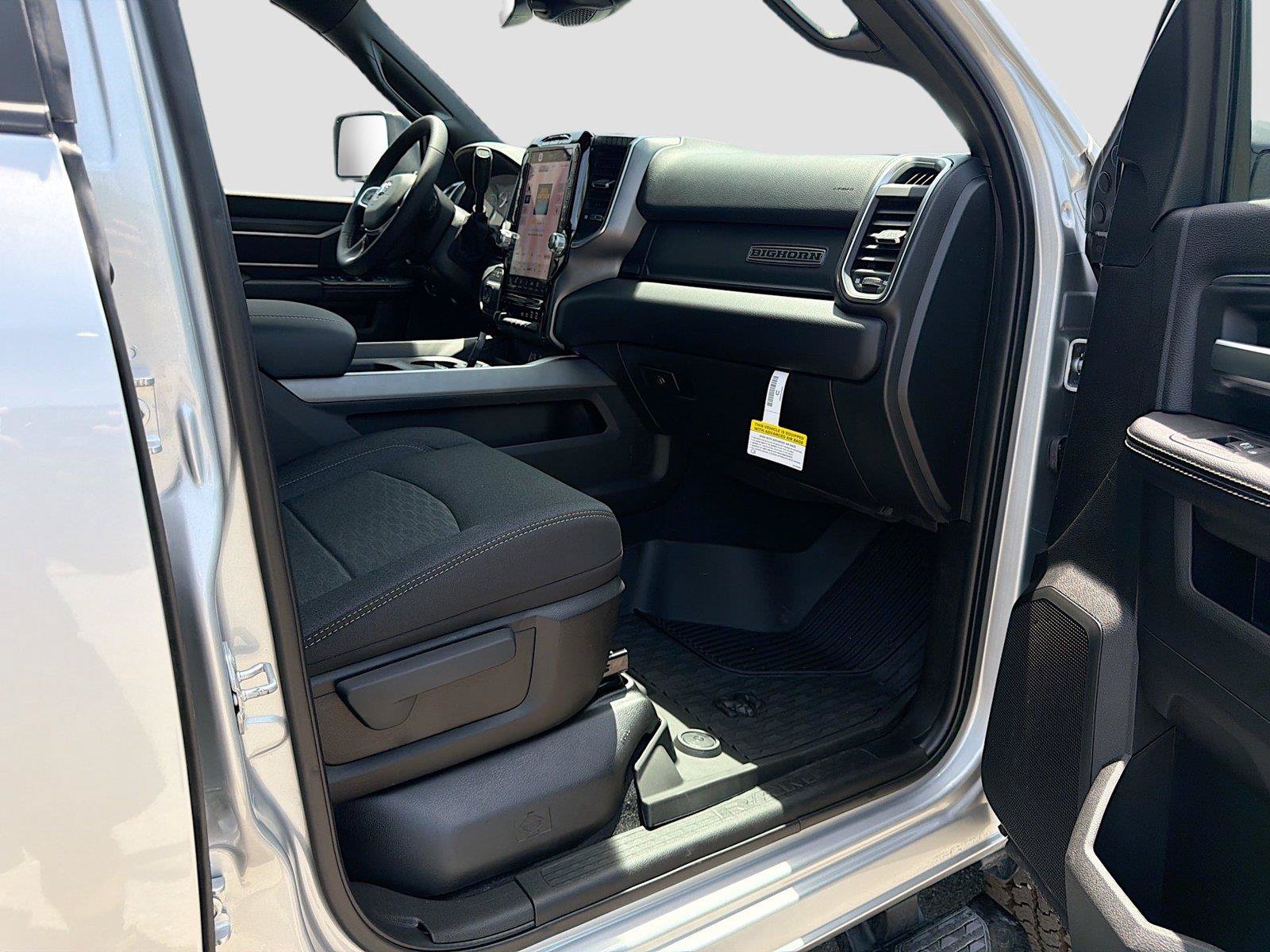 New 2026 RAM 2500 Big Horn AWD/4WD image 13