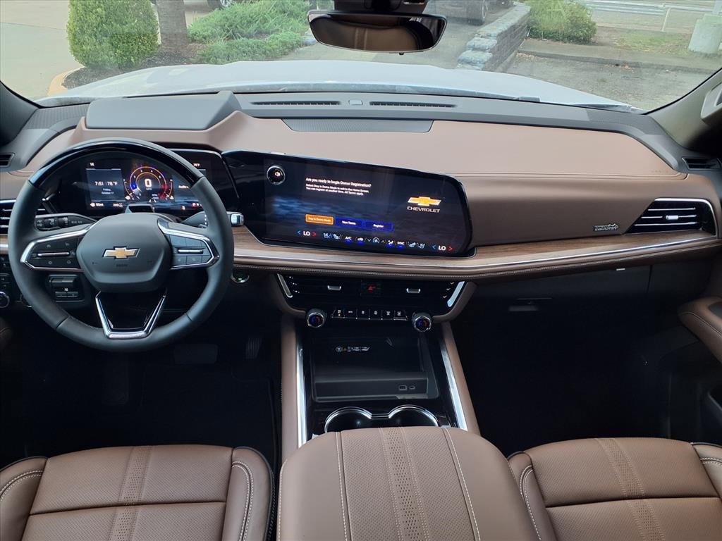 New 2026 Chevrolet Suburban High Country image 3