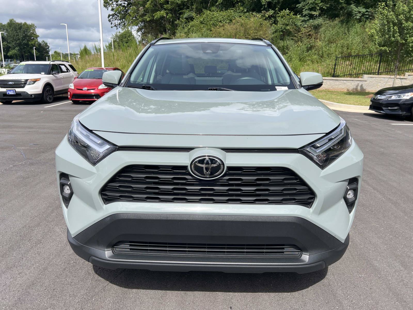 Used 2022 Toyota RAV4 XLE Premium FWD video 2