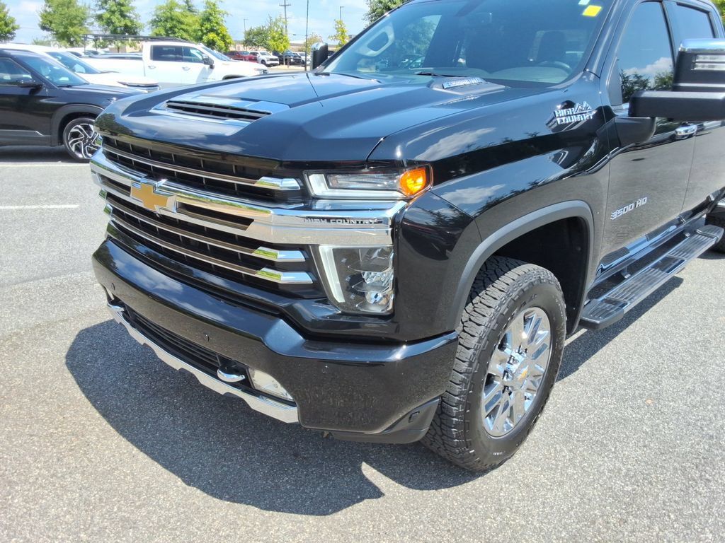 Certified 2022 Chevrolet Silverado 3500 High Country AWD/4WD image 9
