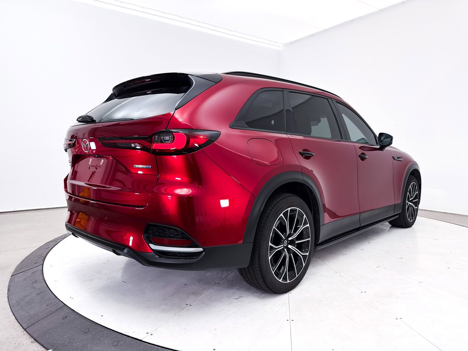 Certified 2025 MAZDA CX-70 Plug-In Hybrid w/ Premium Pkg image 19