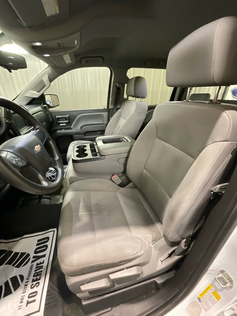 Used 2018 Chevrolet Silverado 1500 Custom w/ Custom Value Package image 10