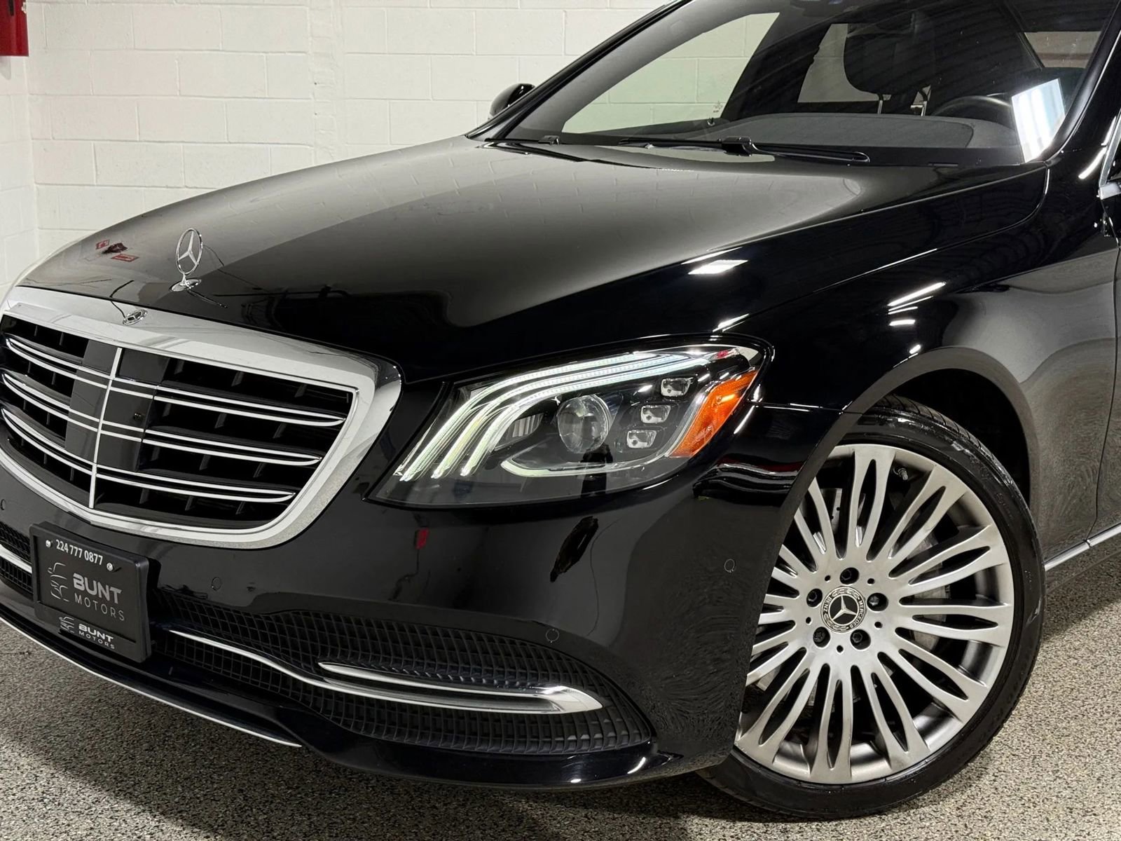 Used 2020 Mercedes-Benz S 450 Sedan image 3