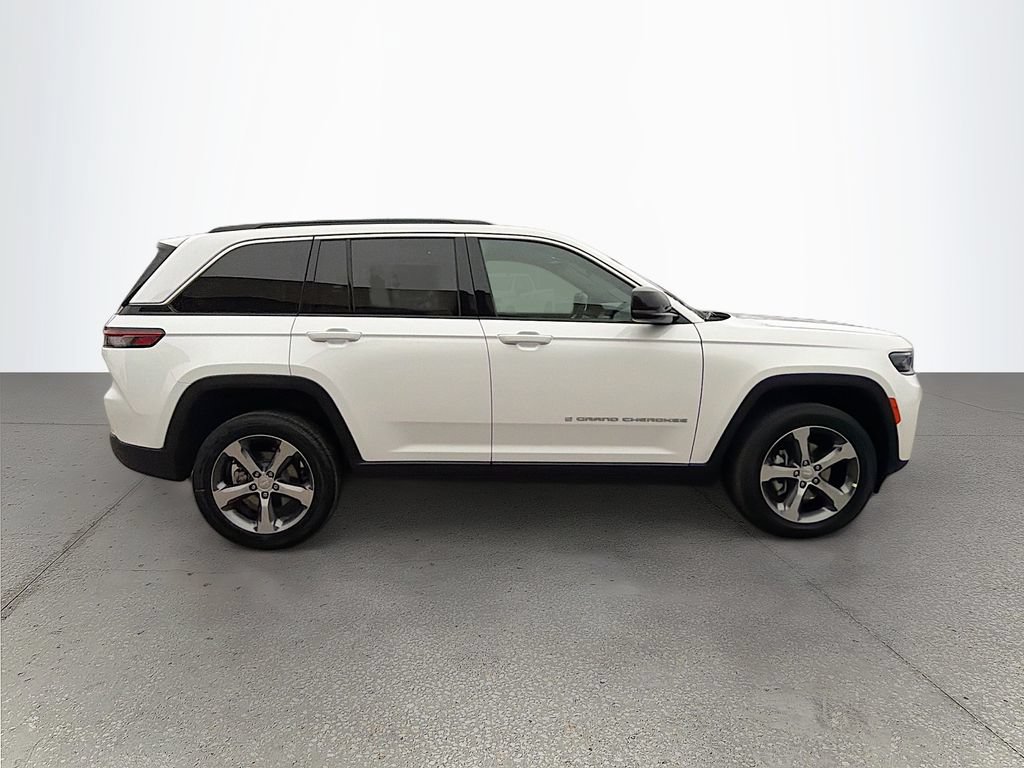 New 2026 Jeep Grand Cherokee Limited AWD/4WD image 3