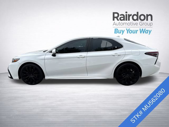Used 2021 Toyota Camry SE FWD image 4
