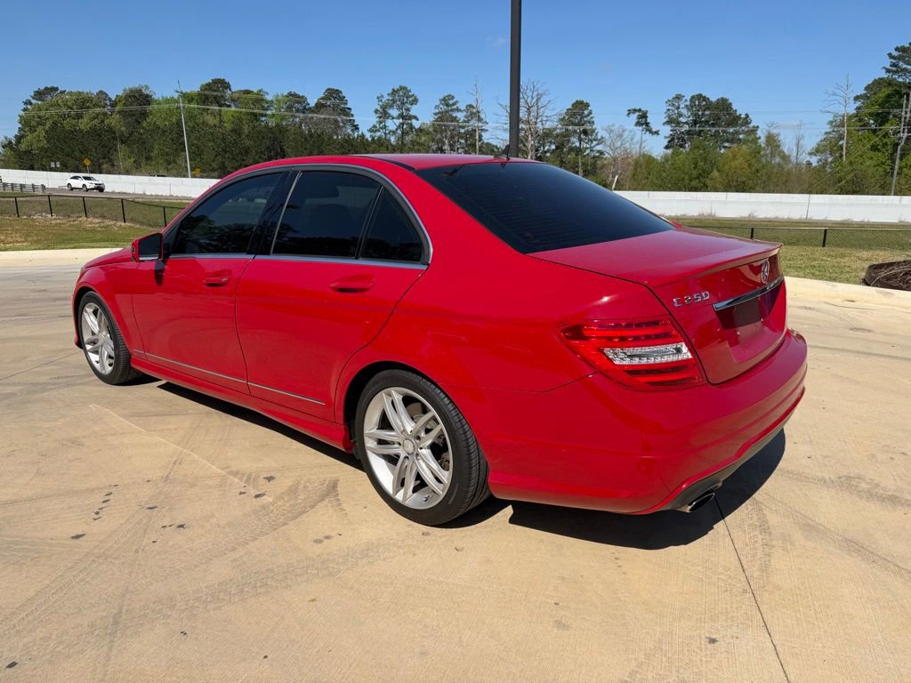 Used 2014 Mercedes-Benz C 250 Sedan image 3