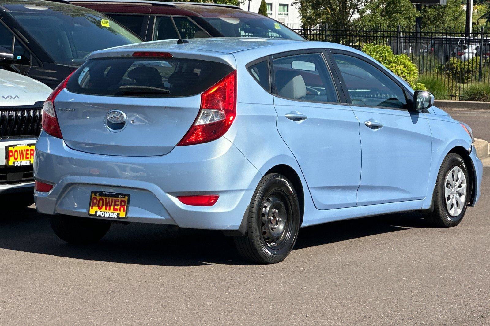 Used 2012 Hyundai Accent GS FWD image 4