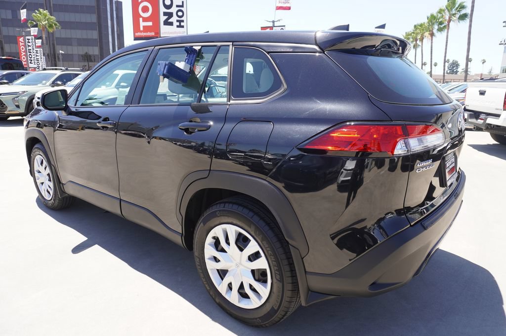 Certified 2023 Toyota Corolla Cross L FWD image 5