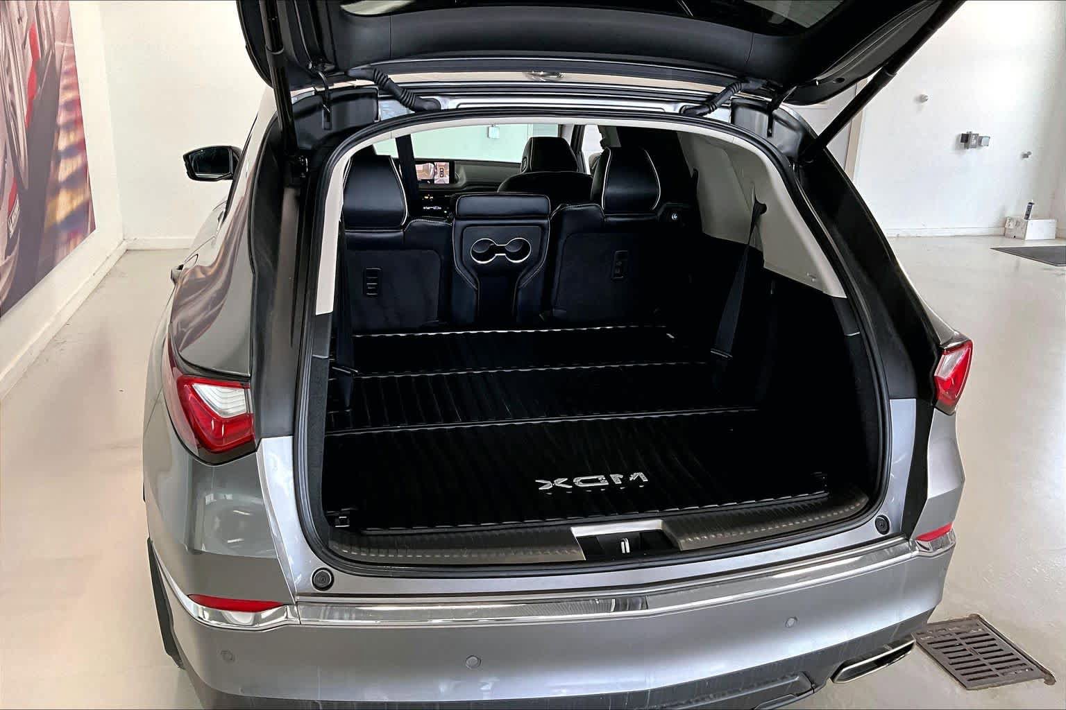 Used 2022 Acura MDX SH-AWD w/ Advance Package image 16