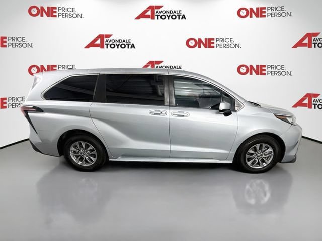 Certified 2021 Toyota Sienna LE FWD image 9