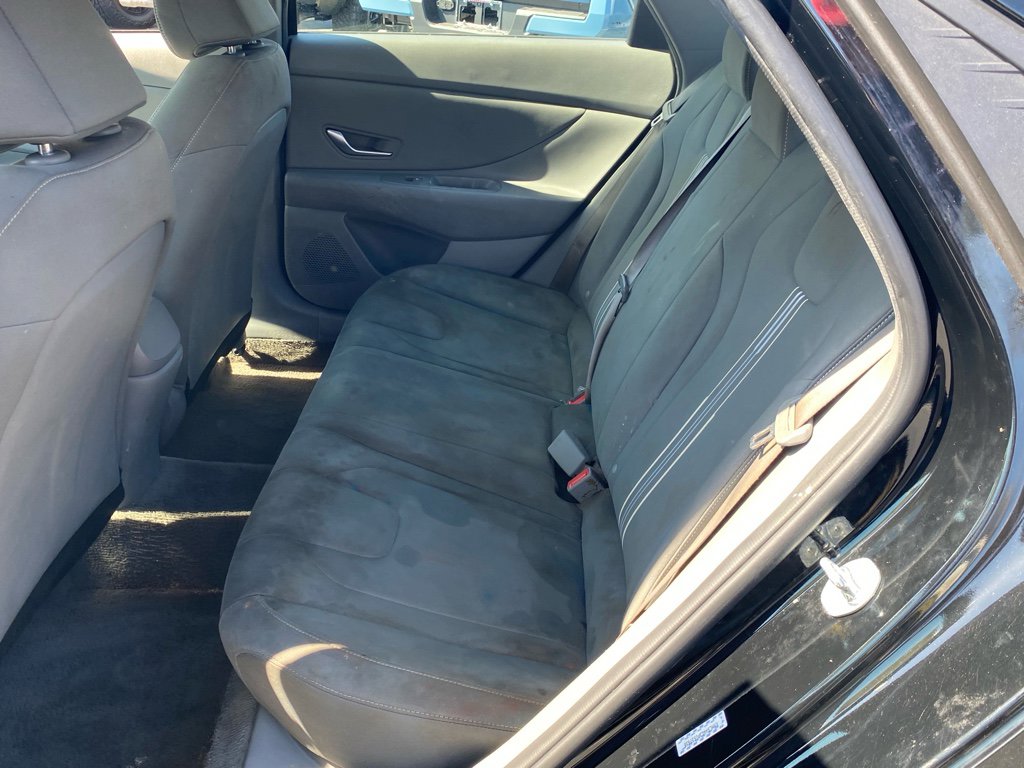Used 2023 Hyundai Elantra SEL w/ Convenience Package image 6