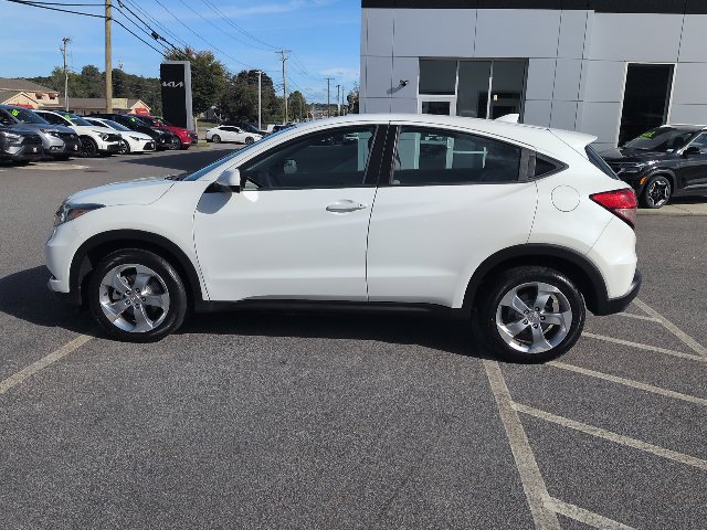 Used 2017 Honda HR-V LX image 8