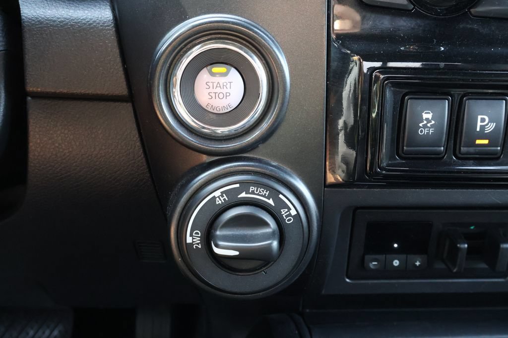 Used 2023 Nissan Titan PRO-4X w/ Pro-4x Convenience Package AWD/4WD image 34