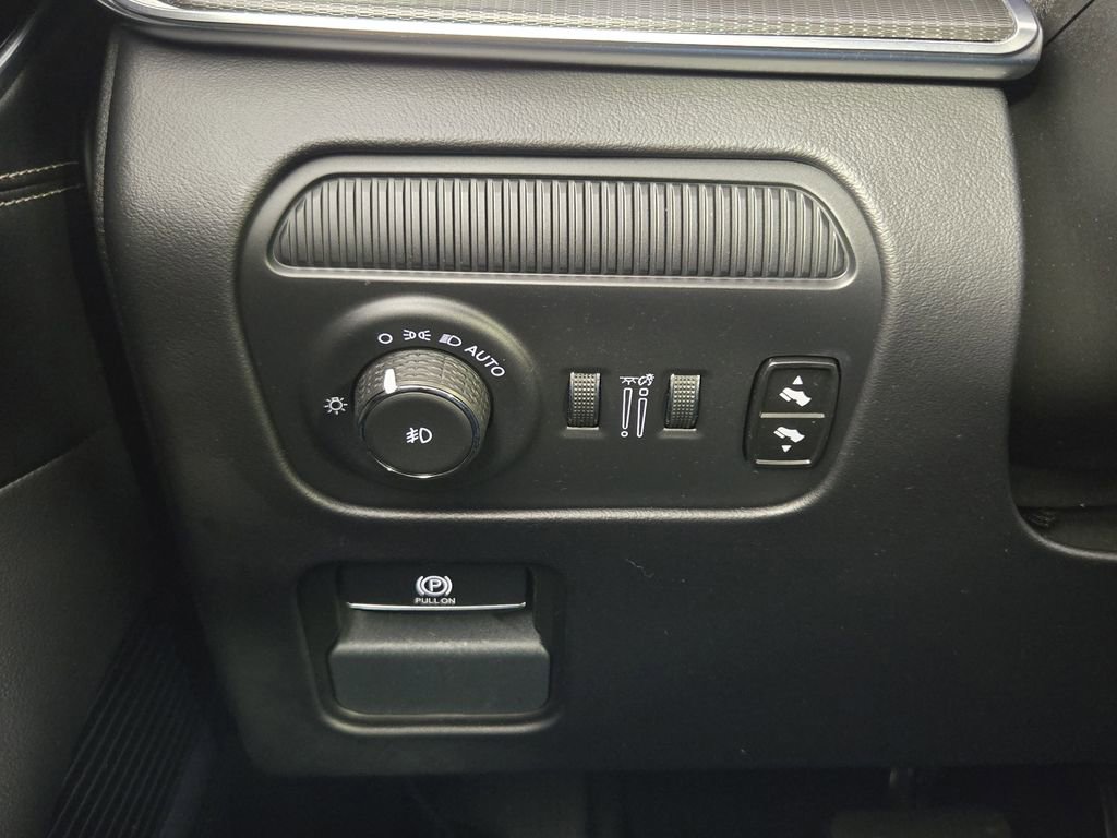 Used 2024 Jeep Grand Wagoneer Series II w/ Quick Order Packagew 28T image 23