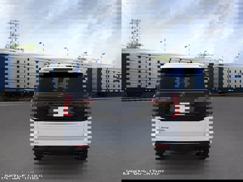 New 2026 Ford Expedition Platinum image 5